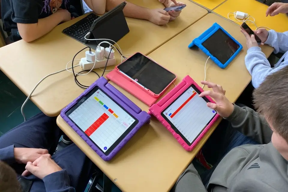 Kinder von der ASO Knittelfeld nutzen die Independo Kalender App.